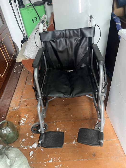 Продам инвалидное кресло