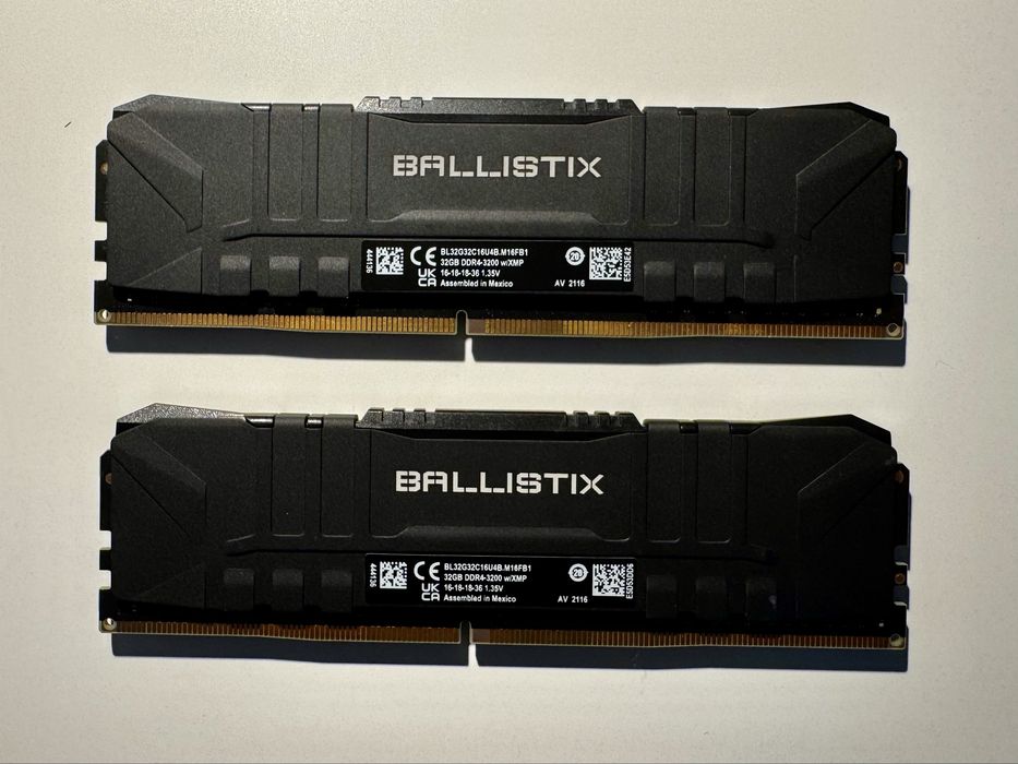 Kit memorie Crucial Ballistix, 64GB (2x32) DDR4, 3200MHz CL16, Dual Channel