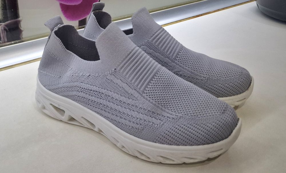 Маратонки 37 номер