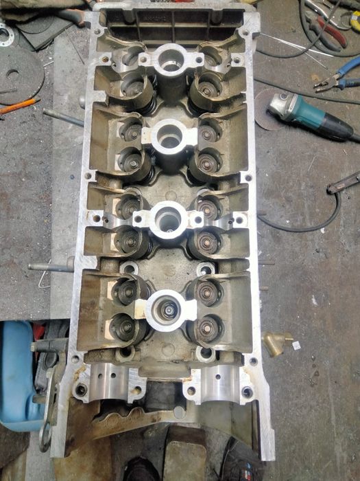 Продам головку газ 406 мотор.