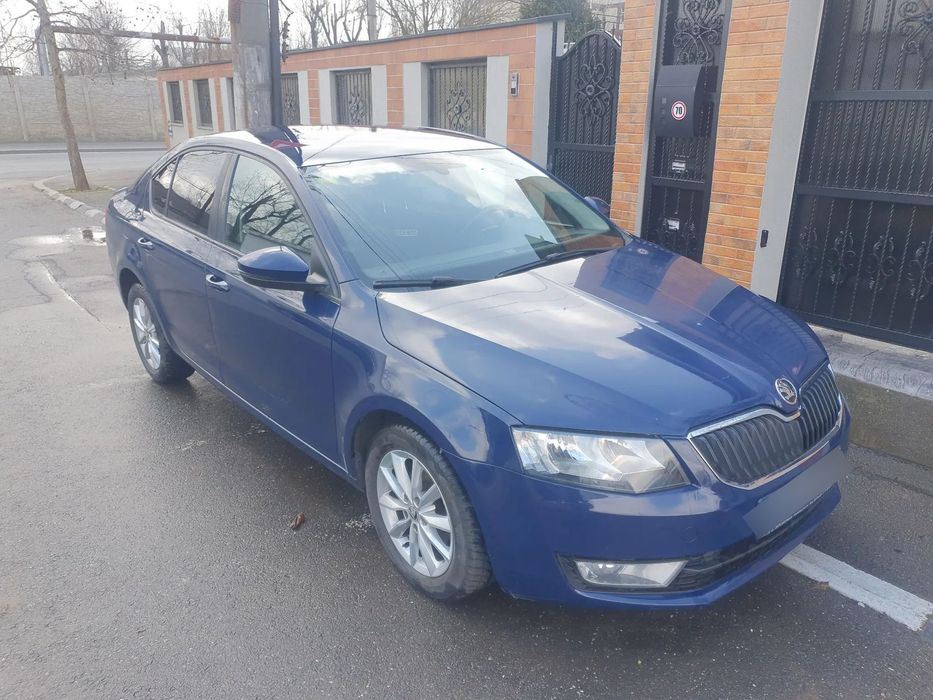 Skoda Octavia stare perfecta, geamuri fumurii, senzori parcare spate, dosar service,