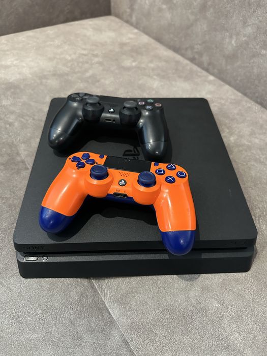 PlayStation 4 slim 1 TB