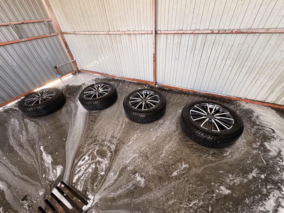 Комплект зимней резины и дисков