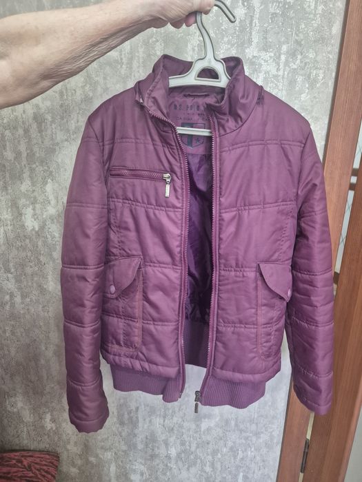 Продам куртку женскую