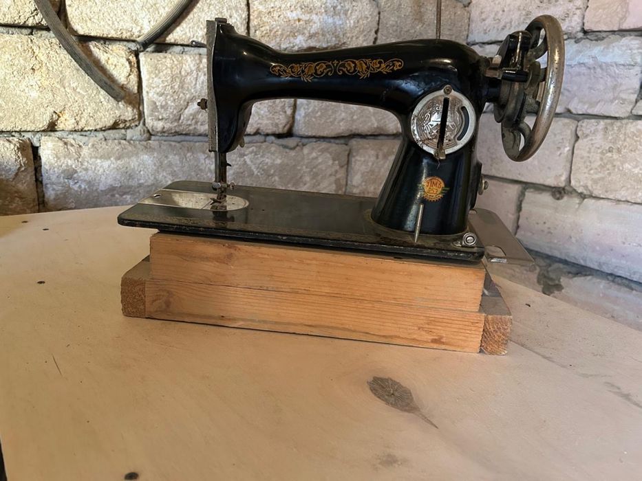 продается швейная машина