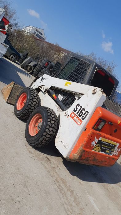 Bobcat miniincarcator senilat mini utilaje perie colectoare