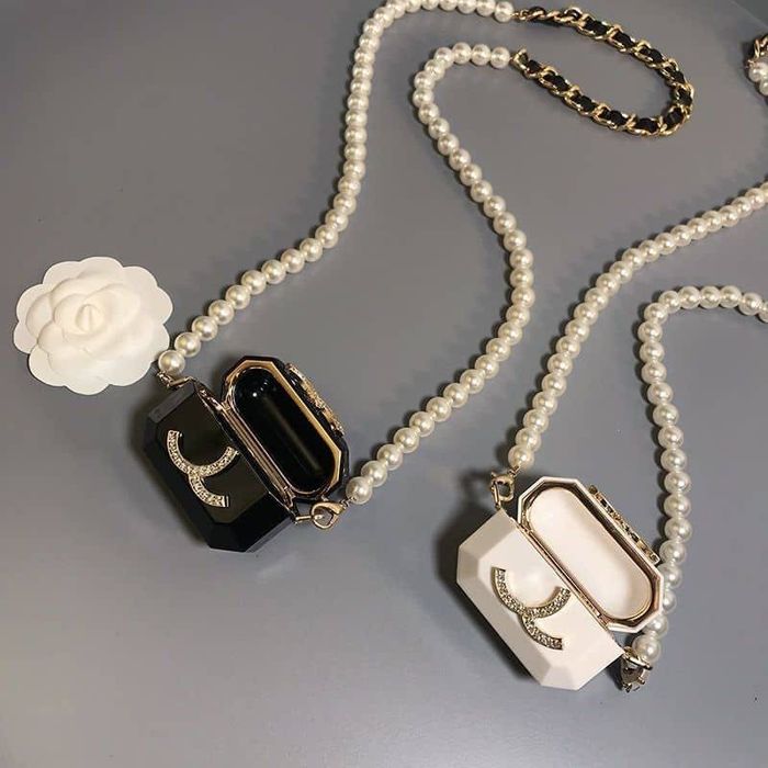 CHANEL чанта мини