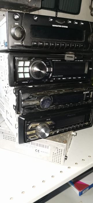 Radio casetofon cd player auto parot