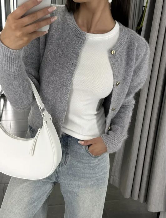 Продам кардиганы ,новые.