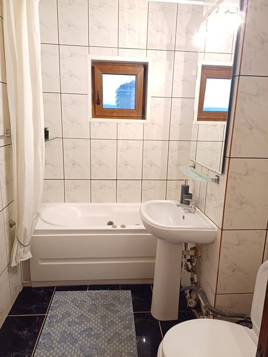 Apartament 3 camere decomandate, spațios și liniștit – Bd. Păcurari, lângă OMV/Kaufland