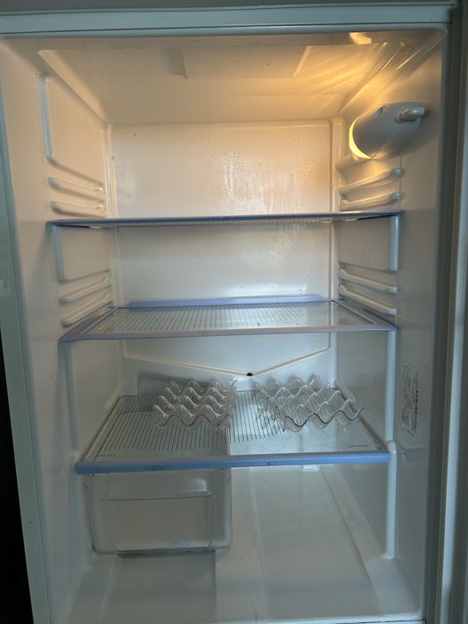 холодильник Индезит б/у в хорошем состоянии