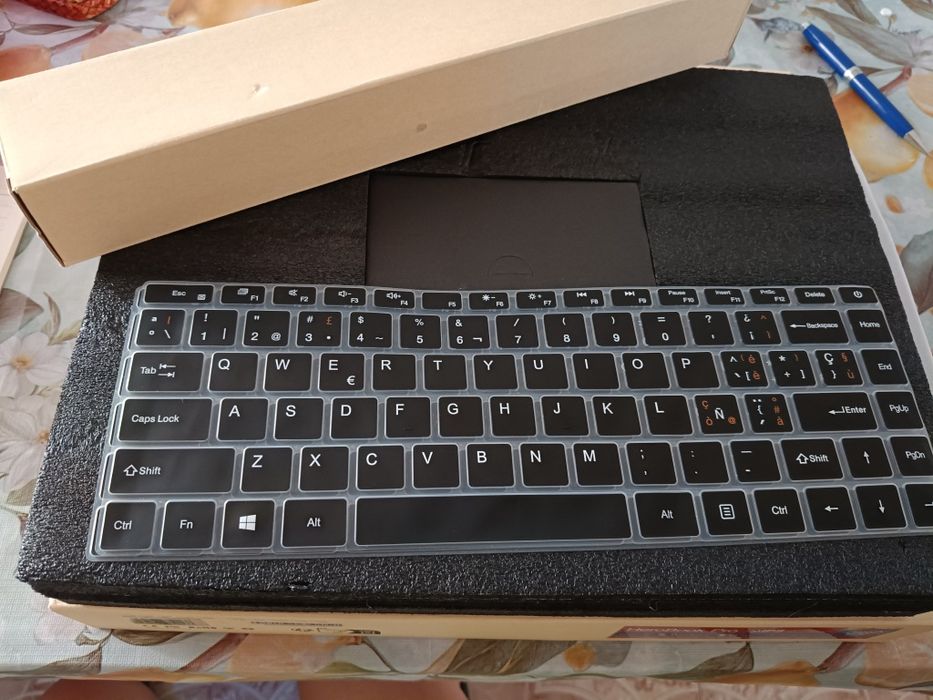 Laptop Chuwi HeroBook Pro 14.1 inch, cu Windows