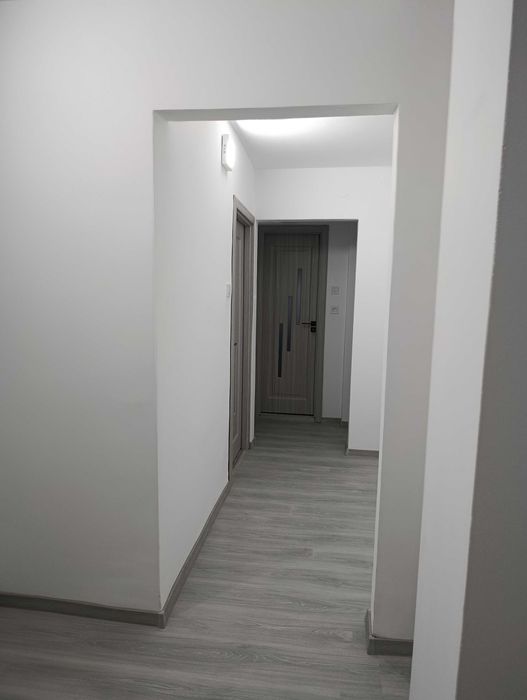 Apartament 3 camere de vanzare