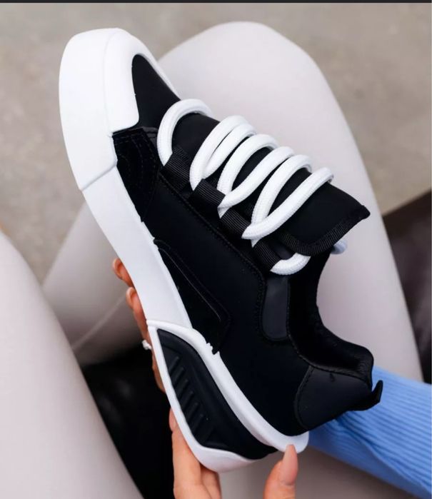 Продам женскую обувь