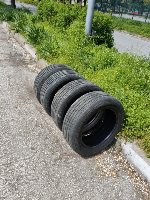 Продавам комплект 4бр.гуми Kumho 205/55 R16 летни