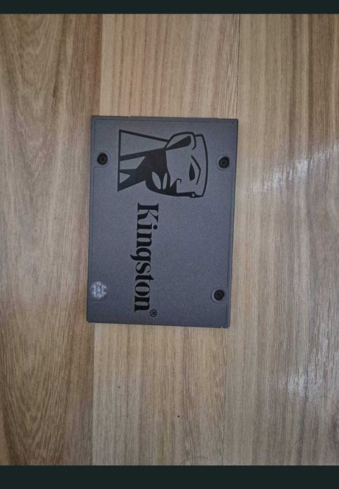 Vând SSD-uri și HDD-uri, pentru pc și leptop, fără beaduri, verificate 100% viață.