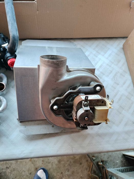 Dezmembrez Ferroli Domiproject F24D sau o vand completa