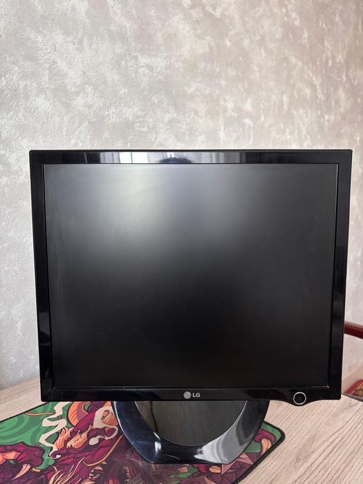 Продам мониторы.2шт.lg, Samsung