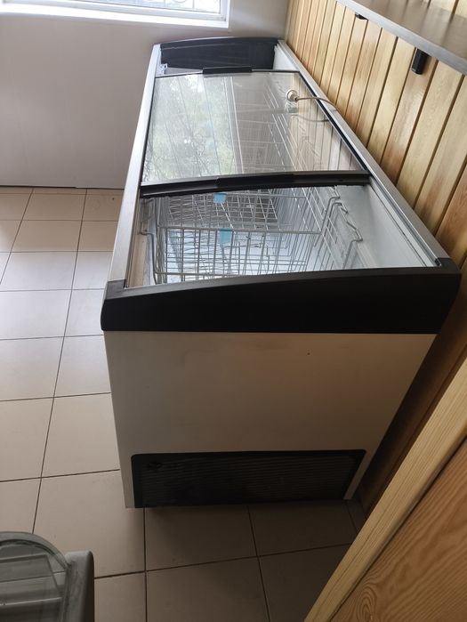 Продам морозильный ларь.