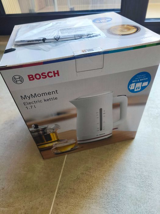 Електрическа кана за вода Bosch TWK3M121, в гаранция, чисто нова