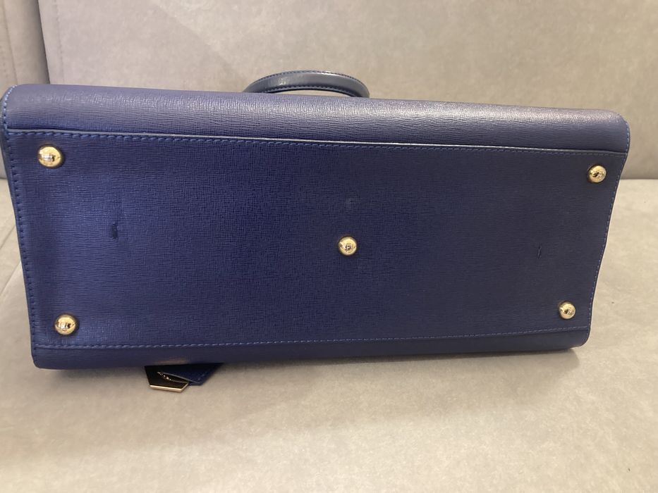 FENDI Оригинална чанта