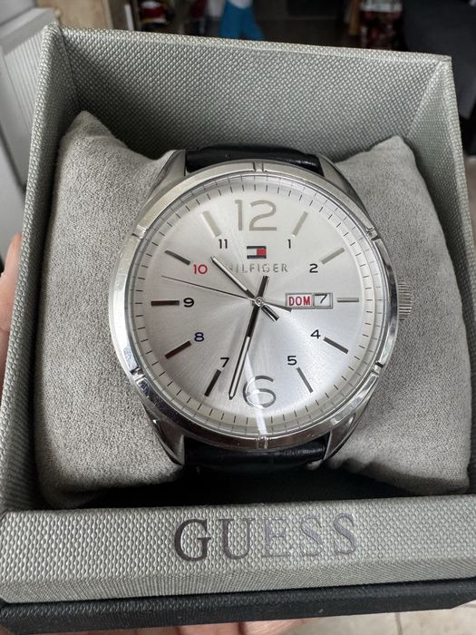 Ceas Tommy Hilfiger Negru 100% stainless steel