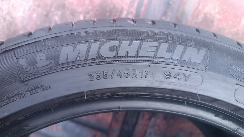 235/45/17 Michelin