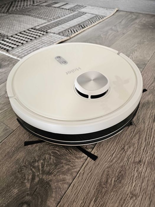 Робот пылесос Haier HSR