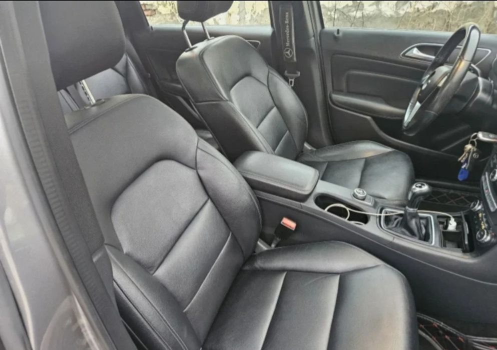 Mercedes B180  Панорамама