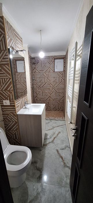 Vând apartament 3/4 camere, zona 2 stejari-Vlahuță