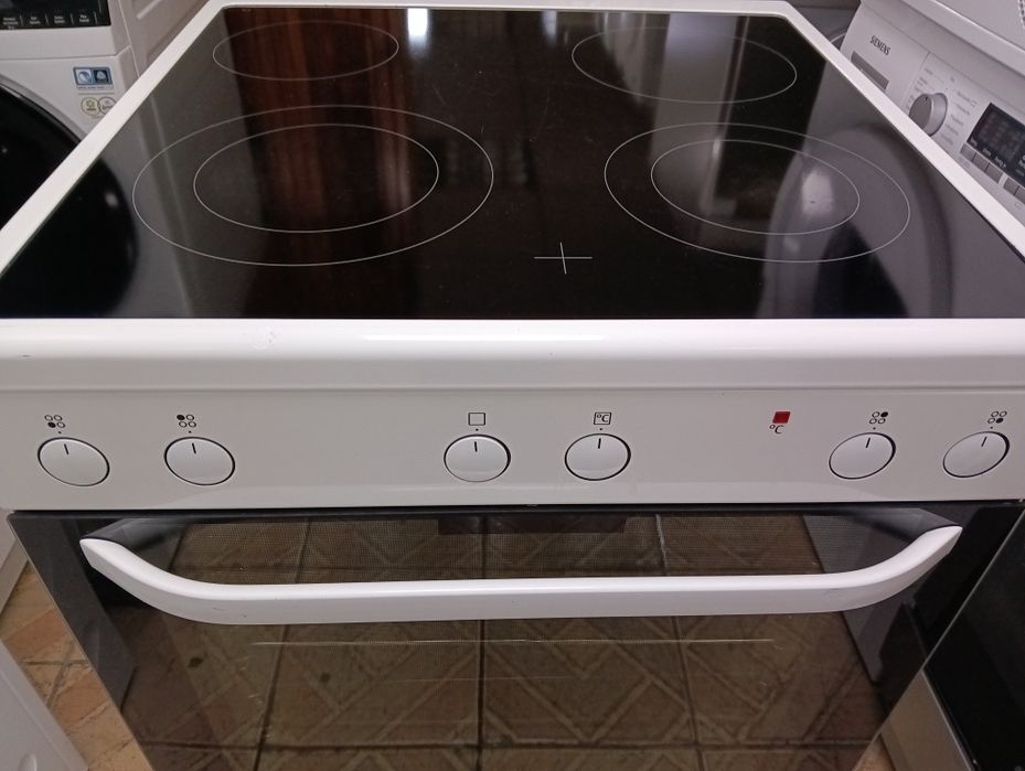 Свободно стояща печка с керамичен плот Voss Electrolux 2годиниГаранция