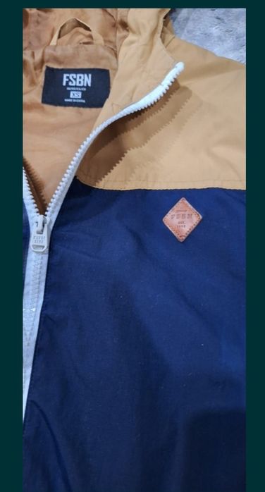 Продам куртку осень-весна