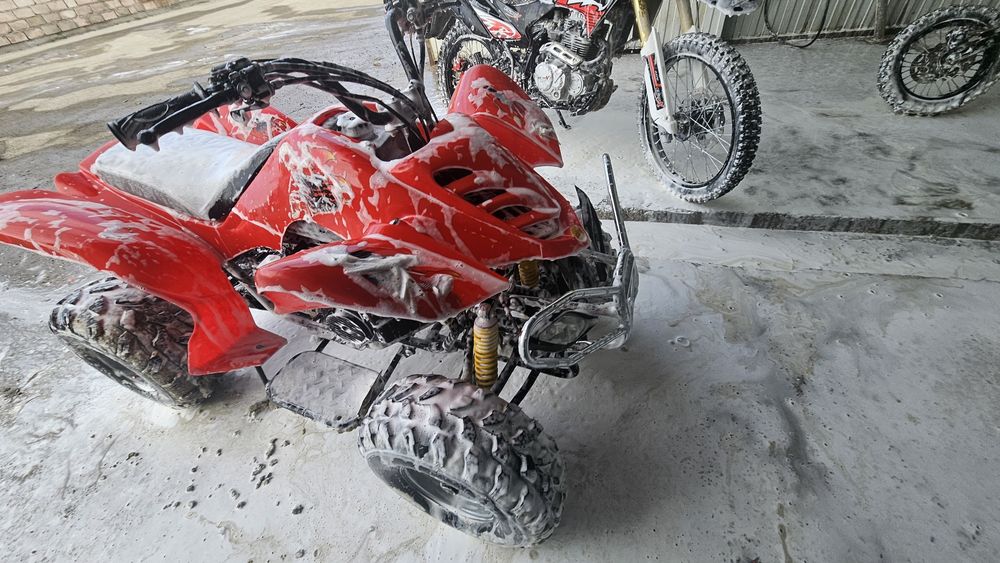 Квадроцикл бензин.