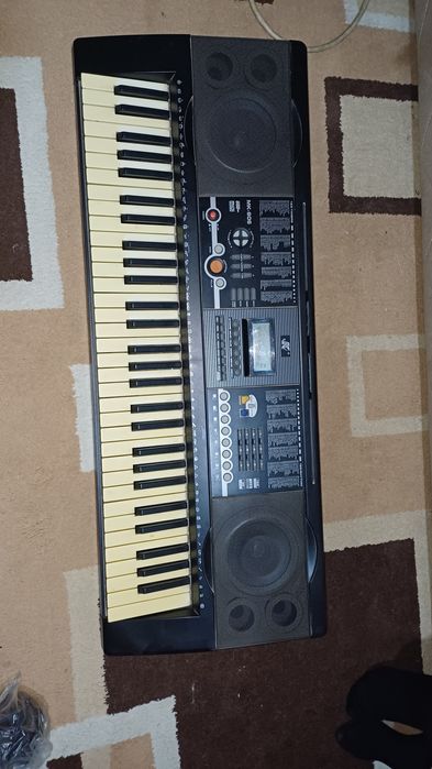 Синтезатор МК-906