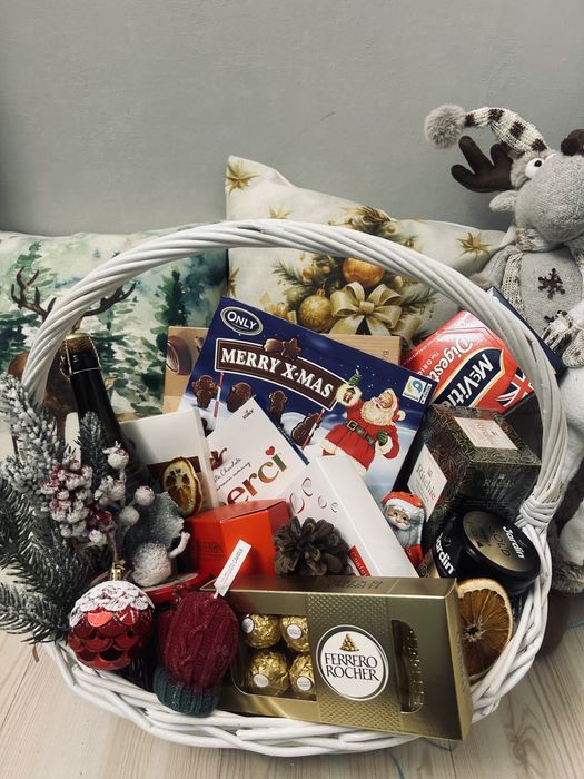 Подарочная корзина, корзина на новый год