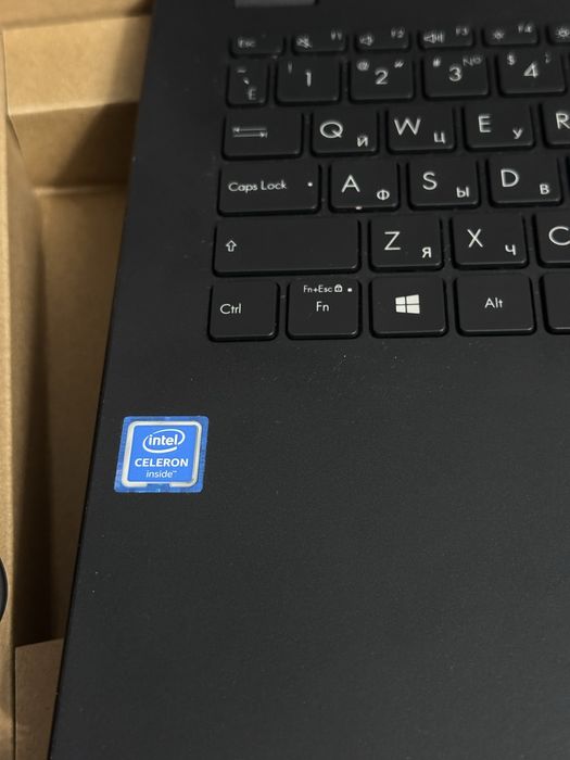 Продам Asus A410MA