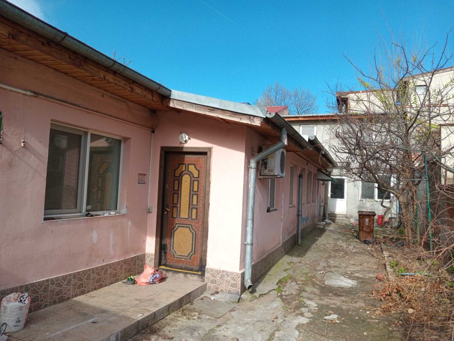 Casa de vanzare in Domenii. 246 mp teren, deschidere 10m, POT 65%