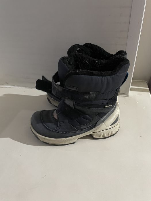 Продам детские сапожки, угги , туфли