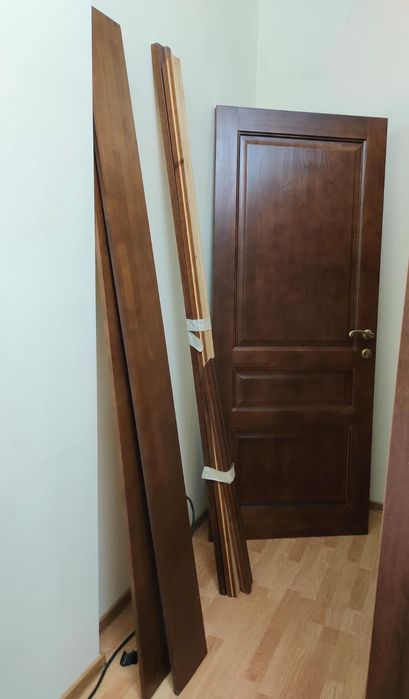 Дверь деревянная новая