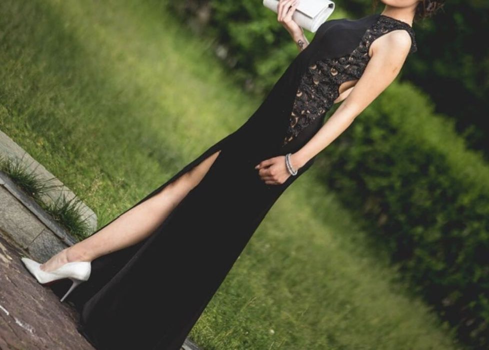 Черна бална рокля