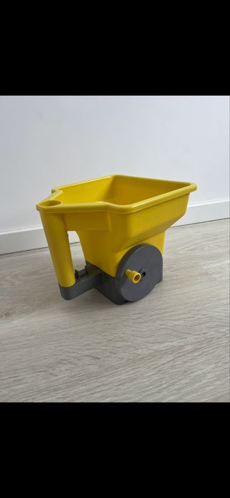 Caseta plastic galbena