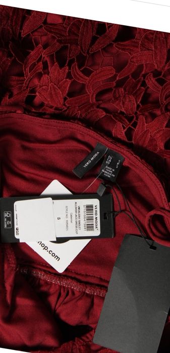 Rochie burgundy/grena  dantela brodata