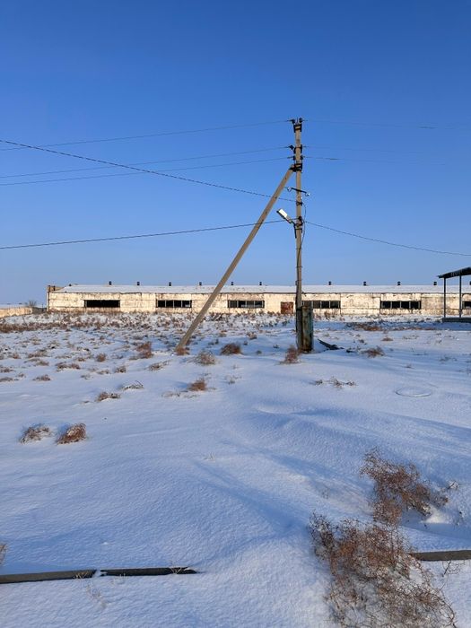 Қора сатылады.Продаётся кошара