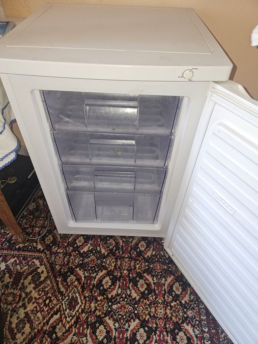 Congelator Whirlpool AFB 601 AP, 88L, 4 sertare, stare perfectă de funcționare