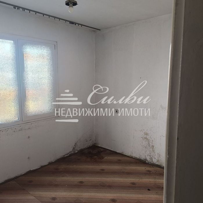 Продава се Двустаен апартамент в Шумен, Добруджански - 67 кв.м за 876 €/кв.м - Снимка #5