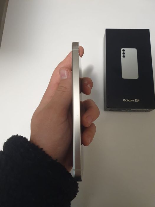 Samsung s24 128GB/8Ram!