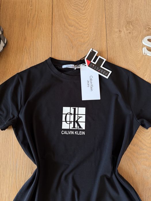 Страхотен ежедневен тишърт C K