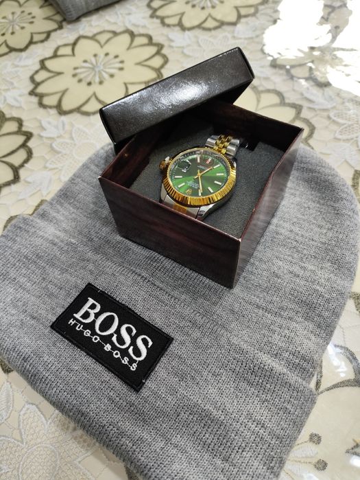 Шапка с часами комплект, для подарков, оптом