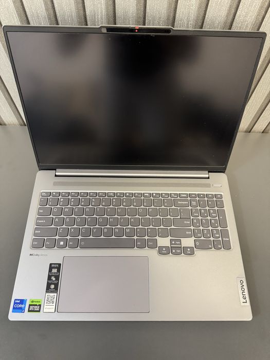 Vand laptop Lenovo IdeaPad Pro 5 16IRH8 defect