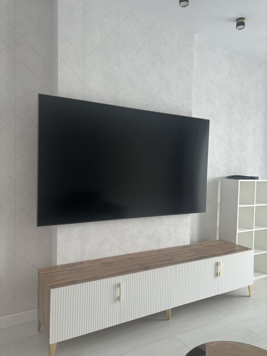 Телевизор самый большой размер